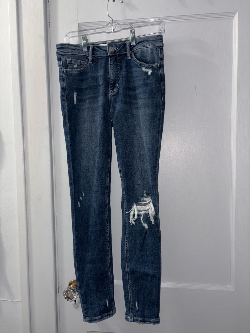 Vervet Dark Wash Distressed Women's Skinny Jeans